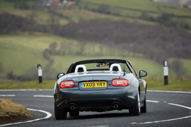 Mazda MX-5 Coupé Cabriolet 2.0i Miyako