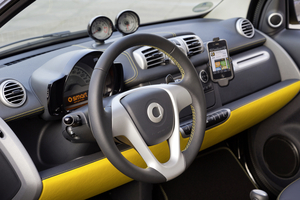 The dashboard is also yellow and black