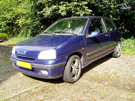 Renault Clio 1.8i RS