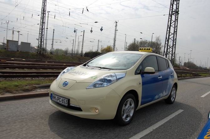 Wichtig für den Einsatz des Leaf ist die Verfügbarkeit eines Schnelladesystems