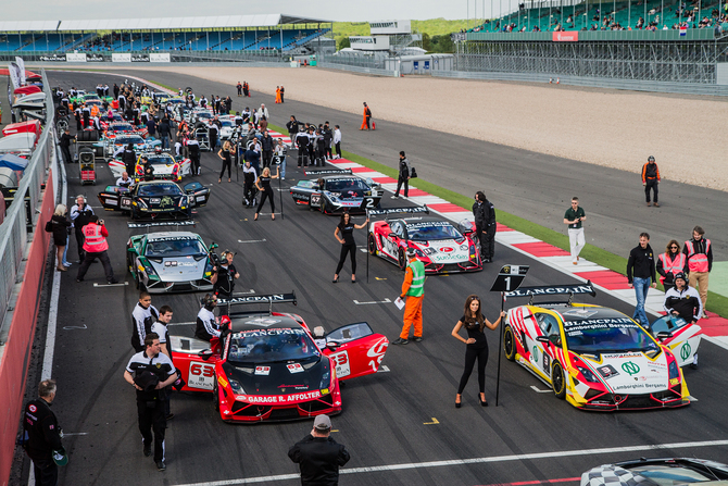 Newey era um dos pilotos VIP convidados da corrida Super Trofeo em Silverstone