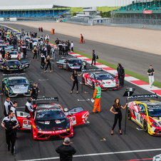 Newey era um dos pilotos VIP convidados da corrida Super Trofeo em Silverstone