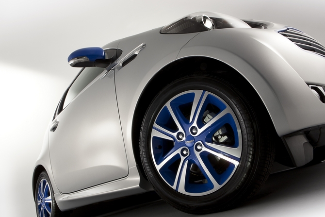 Aston Martin Cygnet Colette