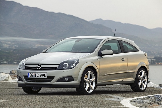 Opel Astra GTC 1.8 Automatic