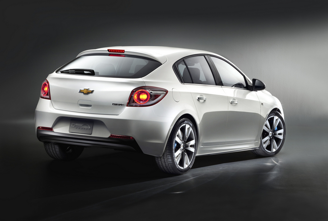 Cruze Hatchback to premiere in Geneva