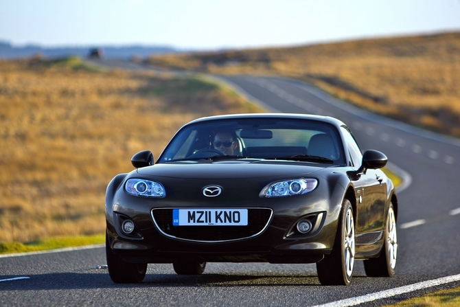 Mazda MX-5 Coupé Cabriolet 2.0i Kendo