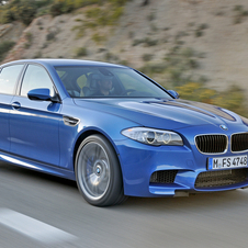 BMW unveils new M5