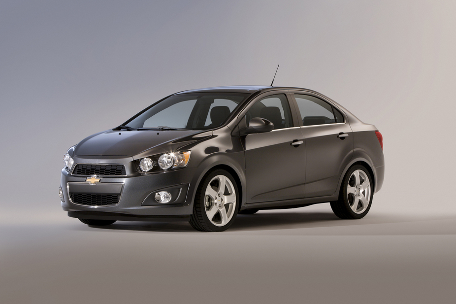 Chevrolet Sonic 1.8L DOHC I-4 AT