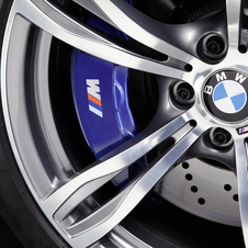 BMW unveils new M5