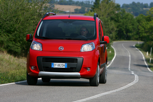 Fiat unveils top of the range Qubo Trekking