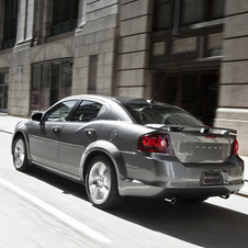 Dodge reveals 2012 Avenger R/T in New York