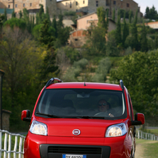 Fiat unveils top of the range Qubo Trekking