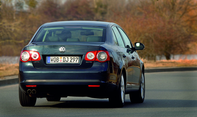 Volkswagen Jetta 1.6 FSI