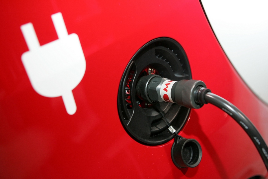 Drivers more confident on electric cars and enjoying low refueling costs