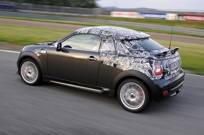 MINI shows-off camouflaged future Coupé model