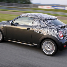 MINI shows-off camouflaged future Coupé model