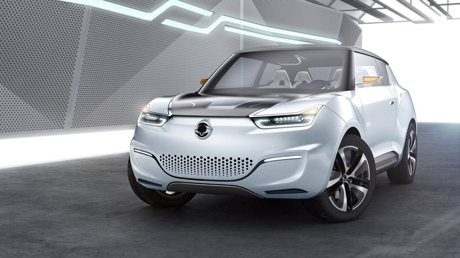 Ssangyong e-XIV Concept Is an Range Extended SUV with a Roof-Mounted Solar Panel