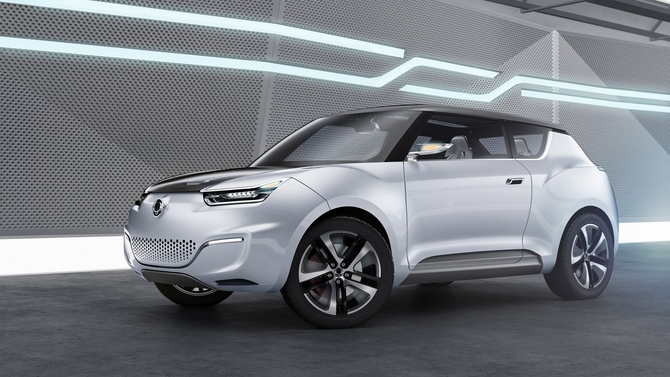 Ssangyong e-XIV Concept Is an Range Extended SUV with a Roof-Mounted Solar Panel