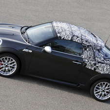 MINI shows-off camouflaged future Coupé model