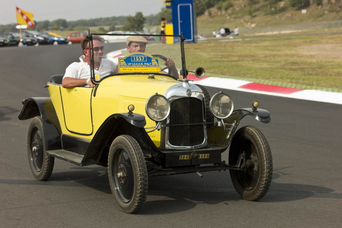 Ce sont plus de 1 800 Citroën de toutes époques qui seront rassemblées