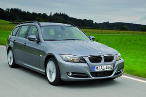 BMW 328xi Sports Wagon Automatic (US)