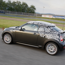 MINI shows-off camouflaged future Coupé model