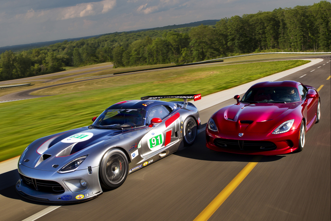 Viper e Viper GTS-R lado a lado