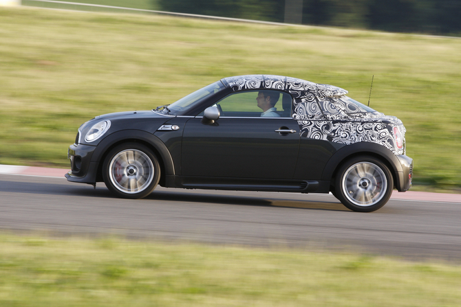 MINI shows-off camouflaged future Coupé model