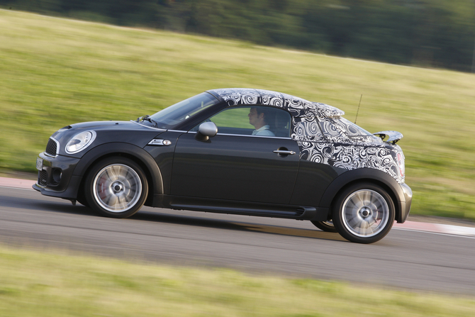 MINI shows-off camouflaged future Coupé model