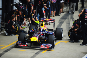 Webber takes pole in Silverstone as McLaren struggles