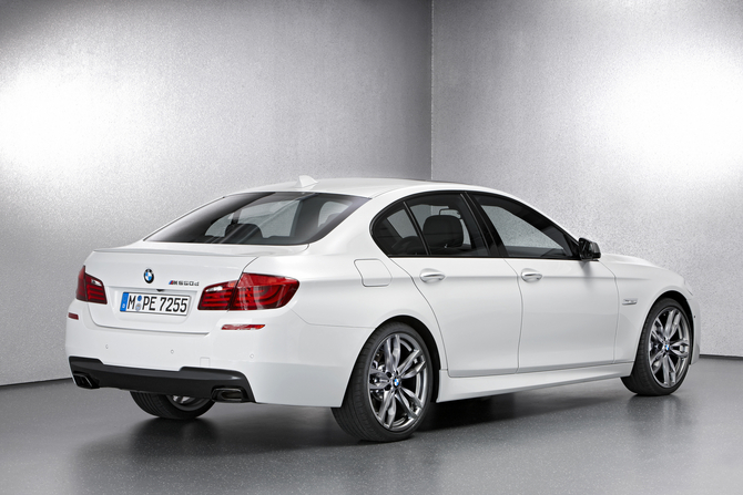 BMW M550d xDrive Sedan