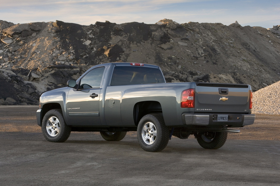 Chevrolet Silverado 1500 Regular Cab 4WD LT1 Standard Box