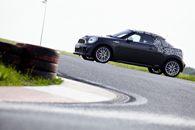 MINI shows-off camouflaged future Coupé model