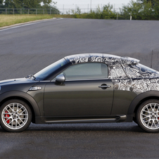 MINI shows-off camouflaged future Coupé model