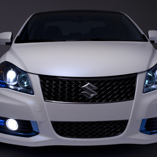 Suzuki debut Kizashi EcoCharge and Apex in New York 