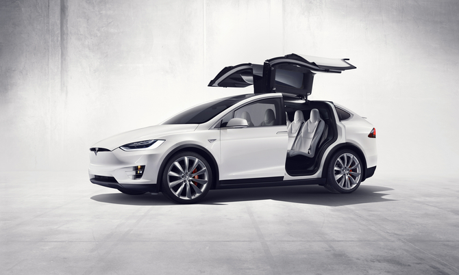 Tesla Model X P90D