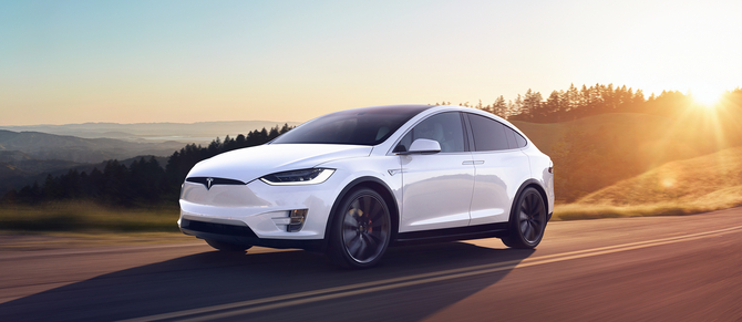 Tesla Model X 60D