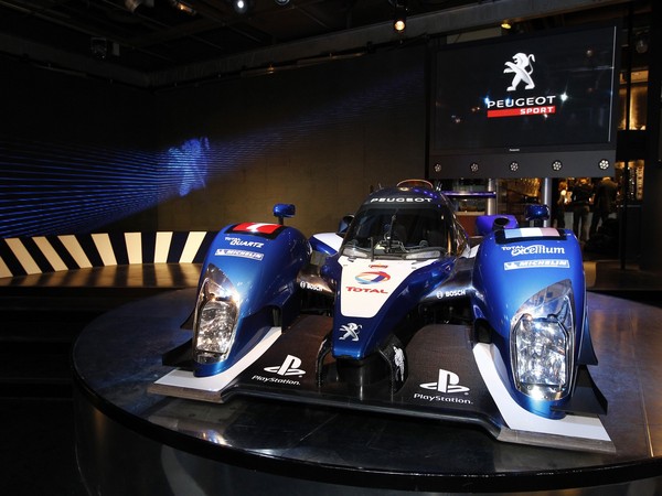 Peugeot reveals its 2011 Le Mans challenger