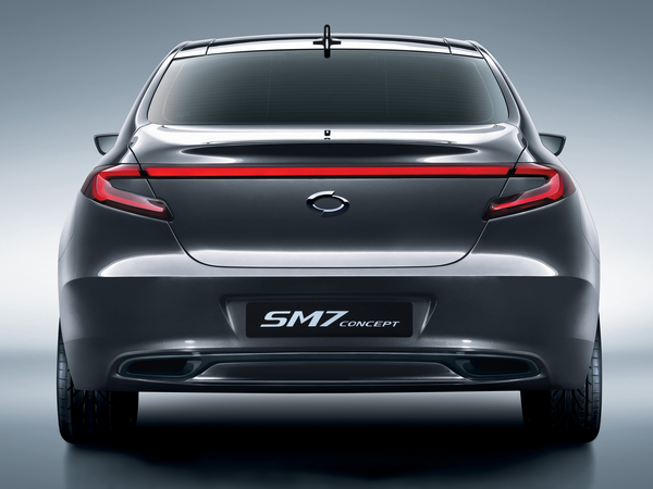 Renault Samsung unveil new SM7 sedan