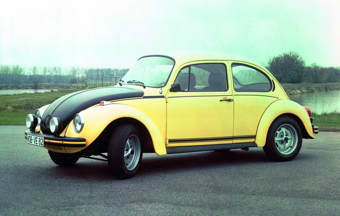 Volkswagen Käfer 1303 gewinnt Das Goldene  Klassik-Lenkrad 2012 