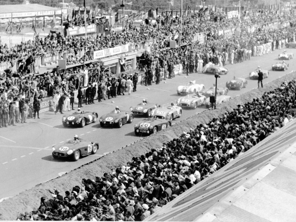 Start of the historic 1955 Le Mans race