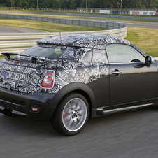 MINI shows-off camouflaged future Coupé model