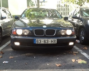 BMW 523i