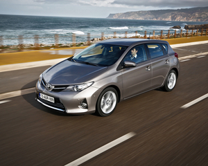 Auris 2.0 D-4D