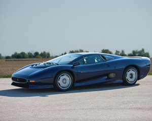 XJ220