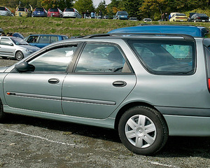 Renault™ Laguna Nevada 1.6 16v (1995) - Car Pictures