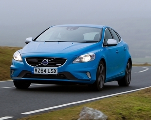 V40 D4 VED R-Design Momentum