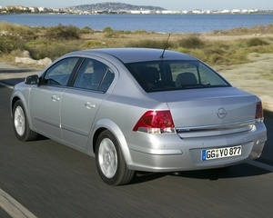 Astra Sedan 1.6 Automatic