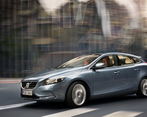 V40 D2 Eco Momentum