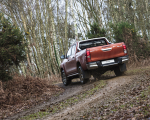 Hilux 4x4 2.4 D-4D Tracker